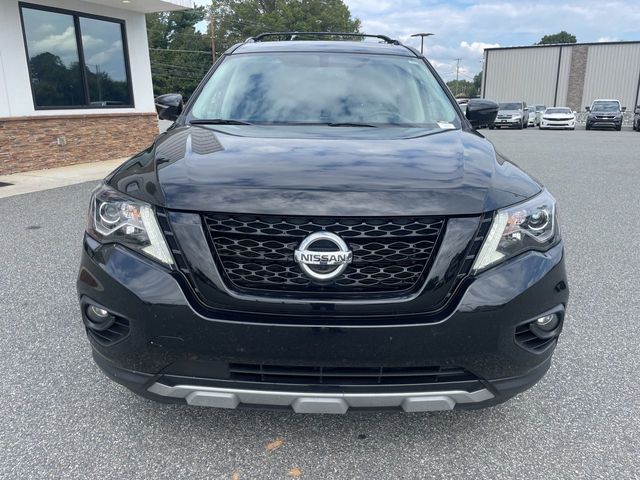 2020 Nissan Pathfinder SL