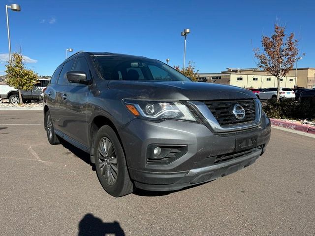 2020 Nissan Pathfinder SL