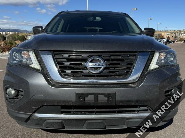 2020 Nissan Pathfinder SL