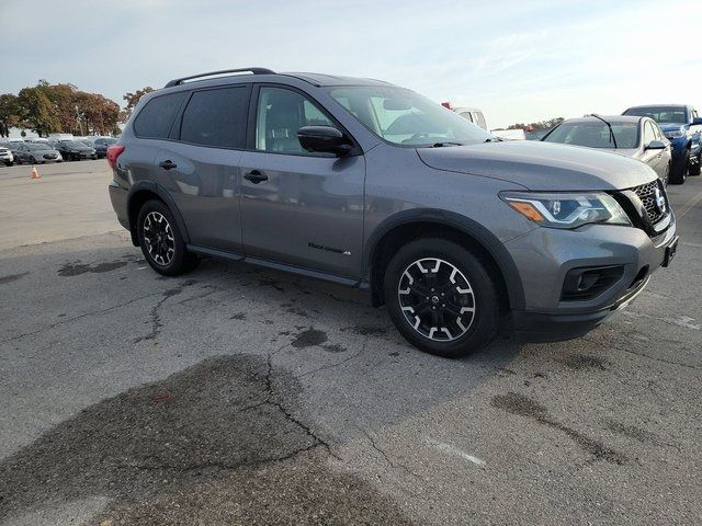 2020 Nissan Pathfinder SL