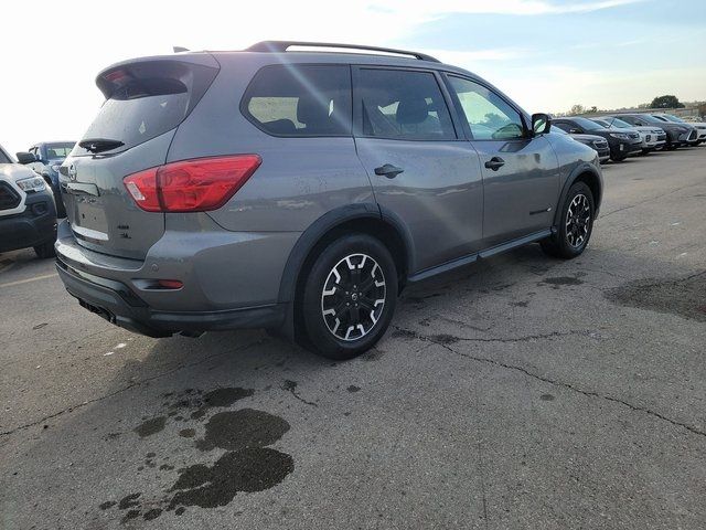 2020 Nissan Pathfinder SL