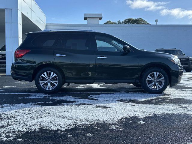 2020 Nissan Pathfinder SL