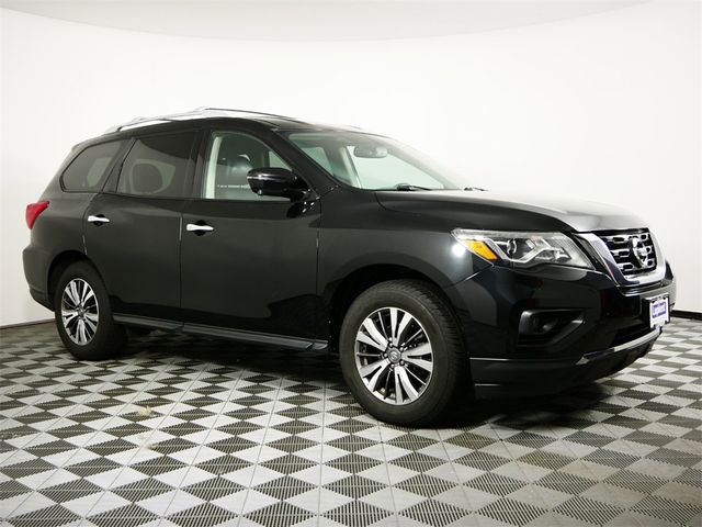 2020 Nissan Pathfinder SL