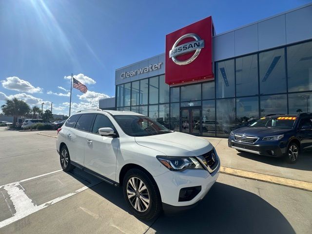 2020 Nissan Pathfinder SL