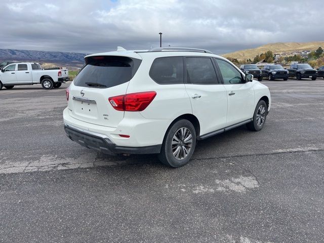 2020 Nissan Pathfinder SL