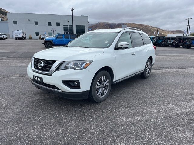 2020 Nissan Pathfinder SL