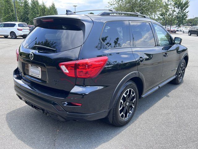 2020 Nissan Pathfinder SL