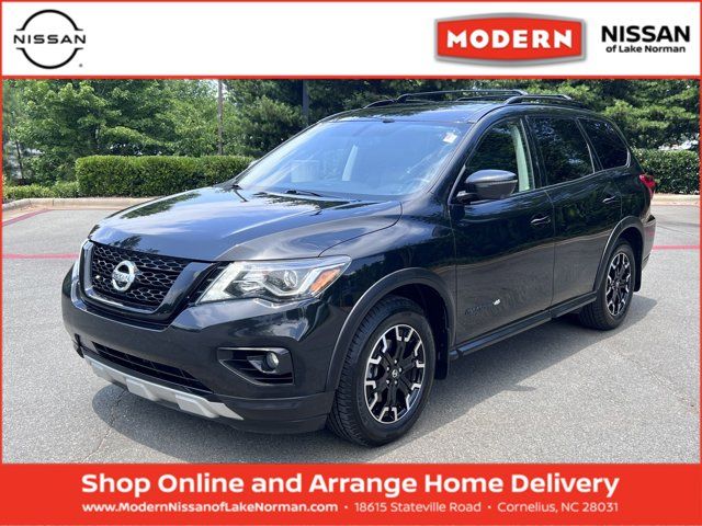 2020 Nissan Pathfinder SL