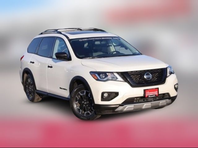 2020 Nissan Pathfinder SL