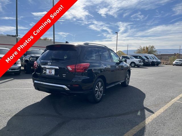 2020 Nissan Pathfinder SL