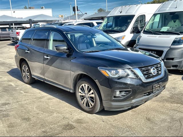 2020 Nissan Pathfinder SL