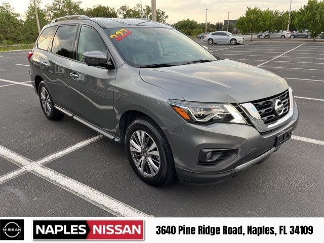 2020 Nissan Pathfinder SL