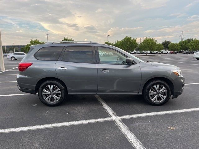 2020 Nissan Pathfinder SL