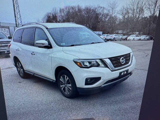 2020 Nissan Pathfinder SL