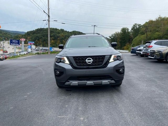 2020 Nissan Pathfinder SL