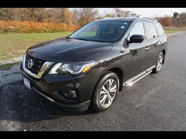 2020 Nissan Pathfinder SL