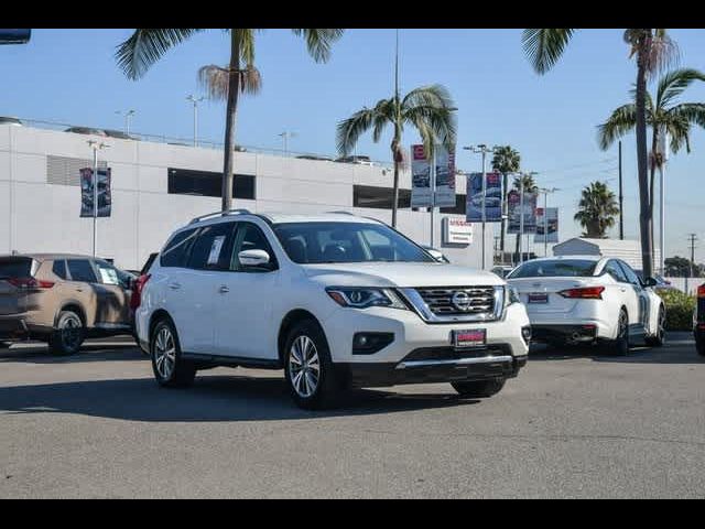 2020 Nissan Pathfinder SL