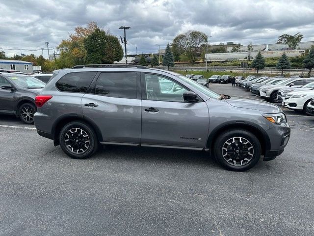 2020 Nissan Pathfinder SL