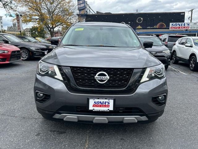 2020 Nissan Pathfinder SL