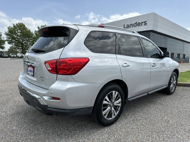 2020 Nissan Pathfinder SL