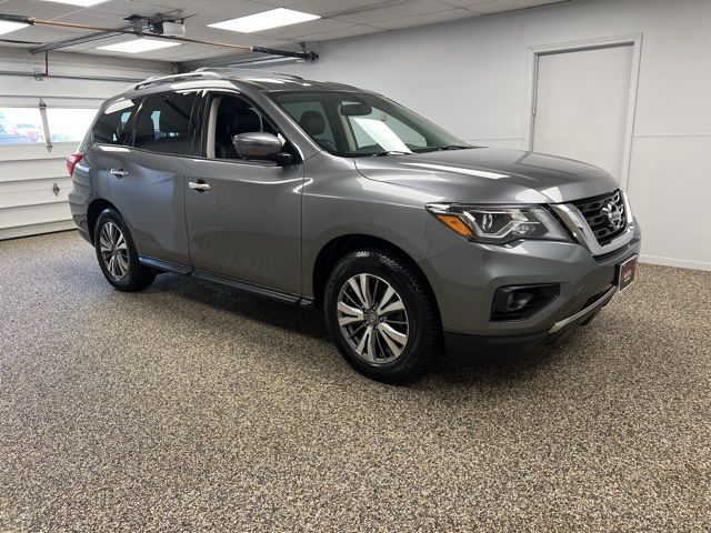 2020 Nissan Pathfinder SL