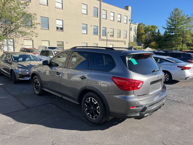 2020 Nissan Pathfinder SL