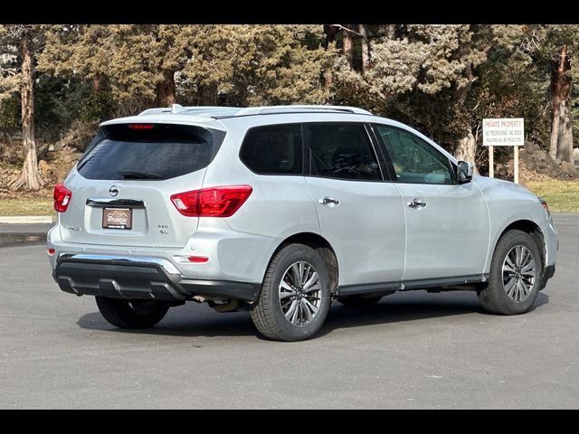 2020 Nissan Pathfinder SL