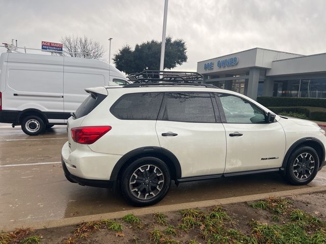 2020 Nissan Pathfinder SL