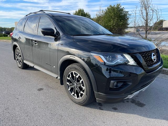 2020 Nissan Pathfinder SL