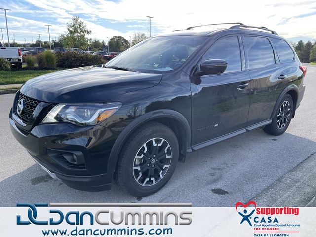 2020 Nissan Pathfinder SL