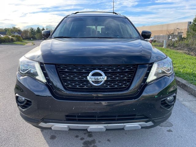 2020 Nissan Pathfinder SL