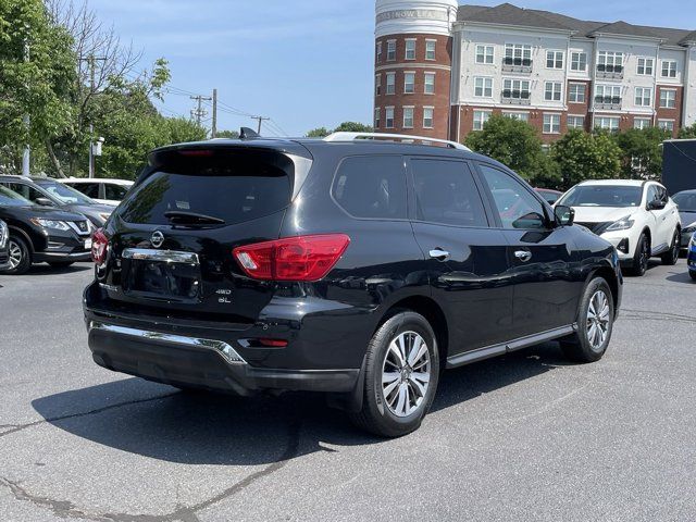 2020 Nissan Pathfinder SL