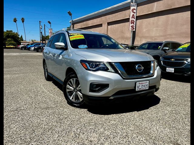 2020 Nissan Pathfinder SL