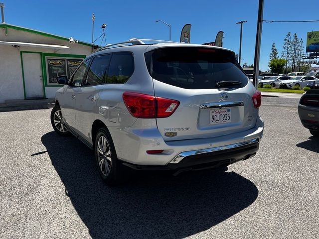 2020 Nissan Pathfinder SL