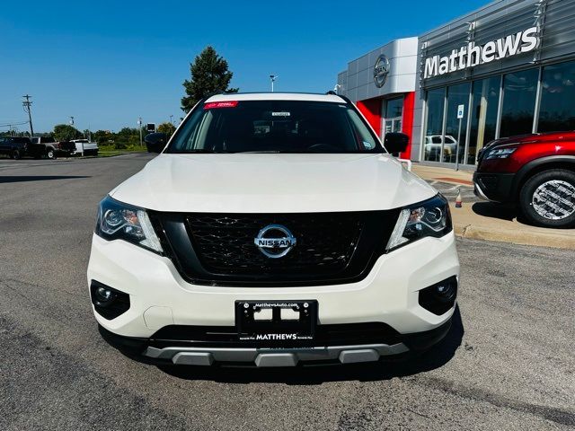 2020 Nissan Pathfinder SL