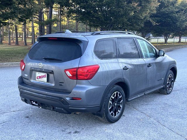 2020 Nissan Pathfinder SL