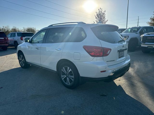 2020 Nissan Pathfinder SL