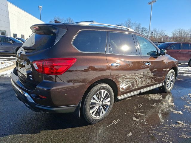 2020 Nissan Pathfinder SL