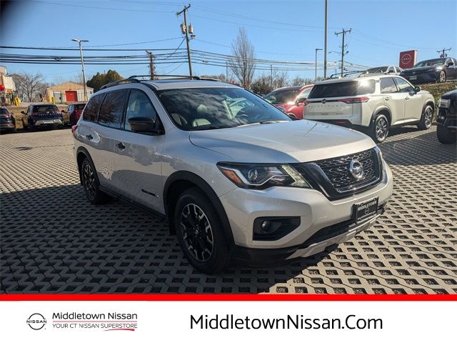 2020 Nissan Pathfinder SL