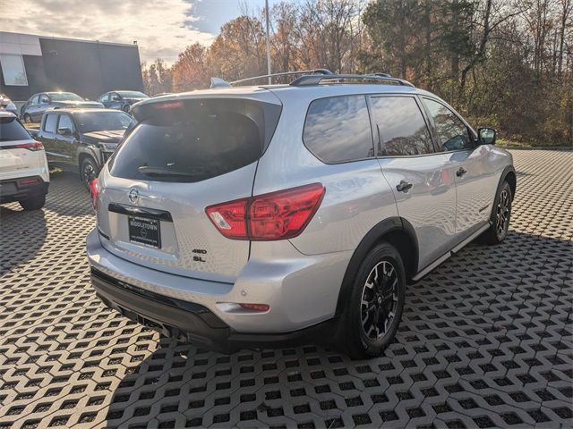 2020 Nissan Pathfinder SL