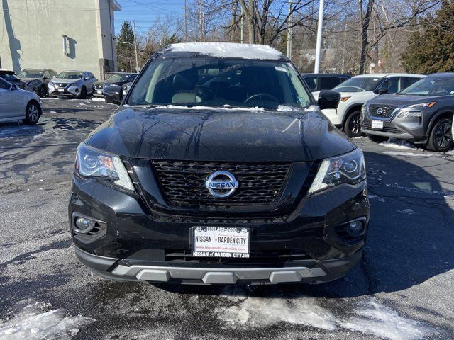 2020 Nissan Pathfinder SL