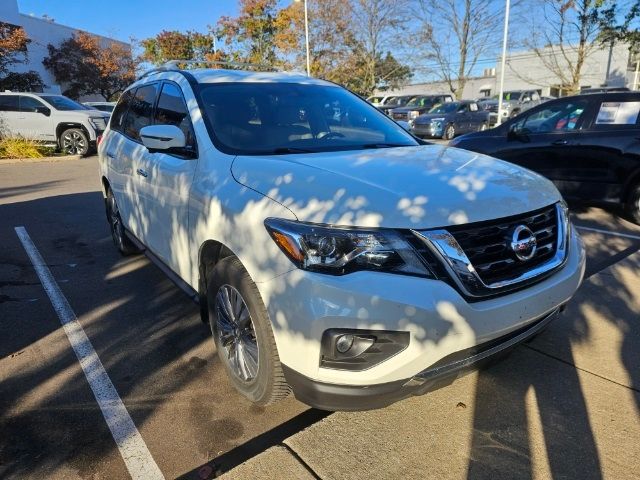 2020 Nissan Pathfinder SL