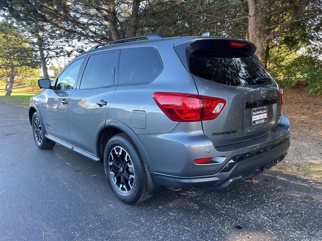 2020 Nissan Pathfinder SL