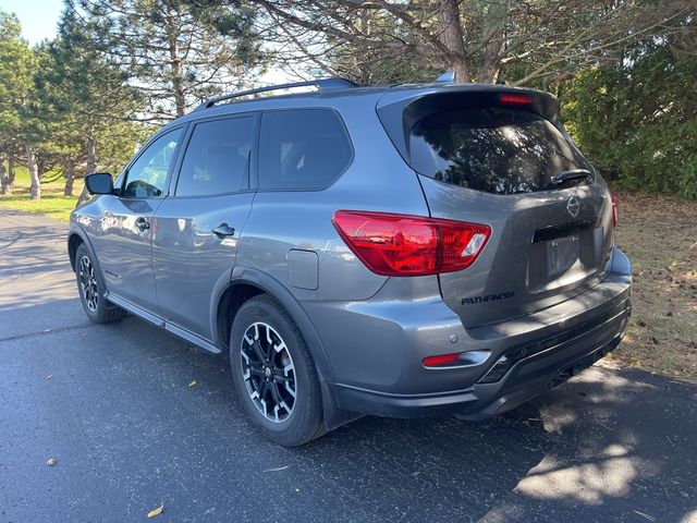 2020 Nissan Pathfinder SL