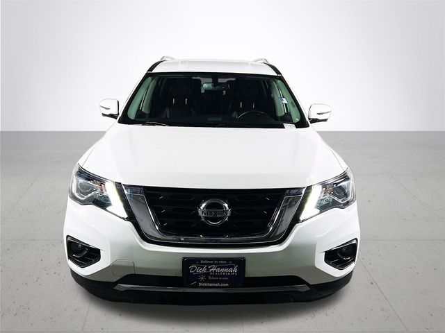 2020 Nissan Pathfinder SL