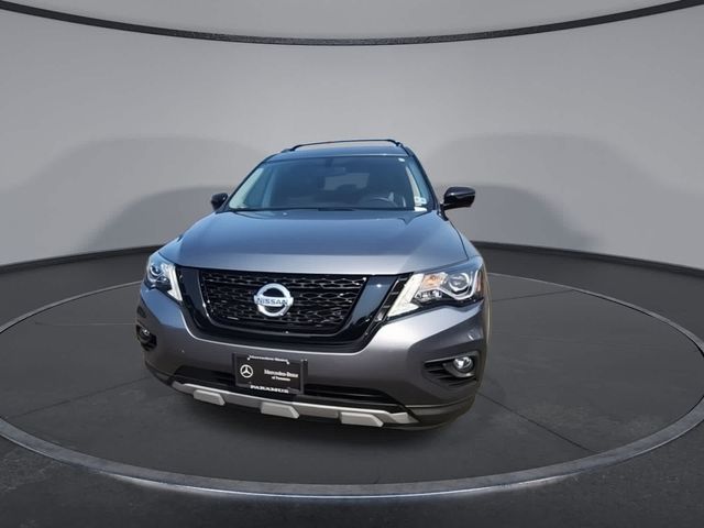 2020 Nissan Pathfinder SL