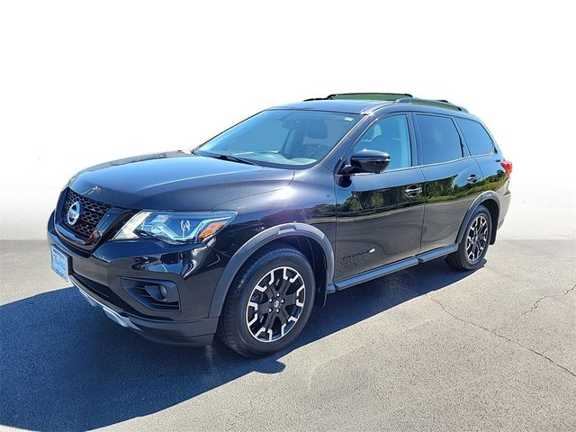 2020 Nissan Pathfinder SL