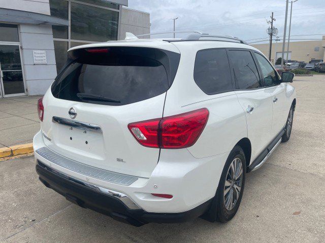 2020 Nissan Pathfinder SL