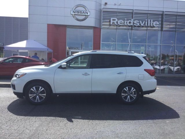 2020 Nissan Pathfinder SL