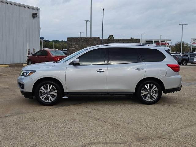 2020 Nissan Pathfinder SL